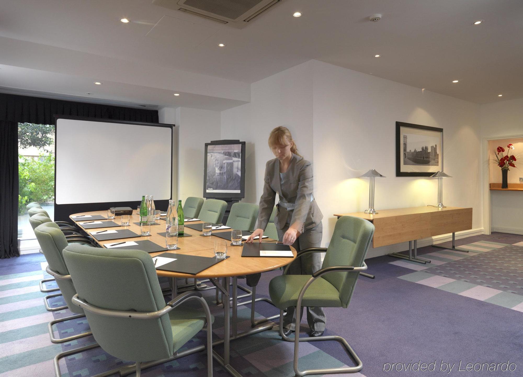Thistle Westminster Лондон Зручності фото